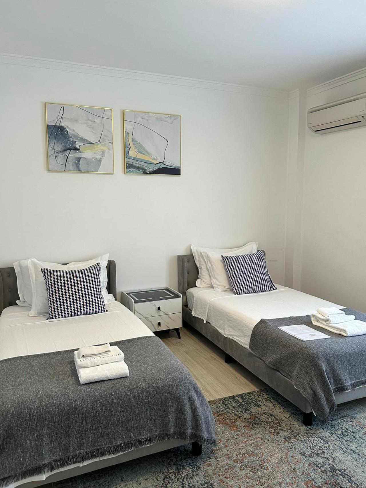 Hope House Parede Apartment Exterior photo